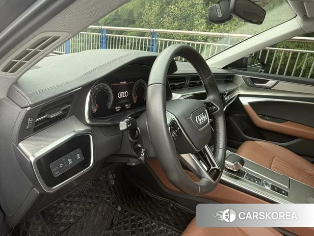 Audi A6L id 4348772 из Китая 10