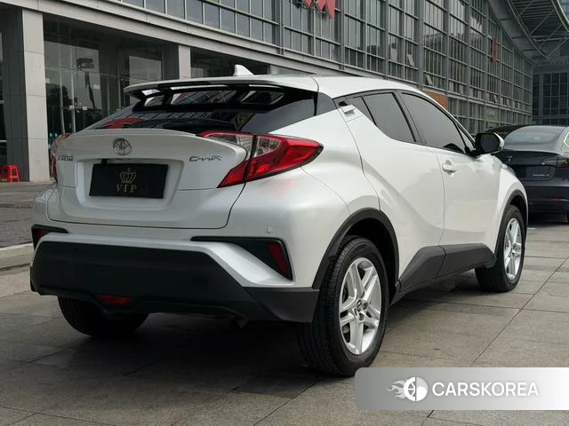 Toyota C-HR 2022 Белый из Китая, фото 5