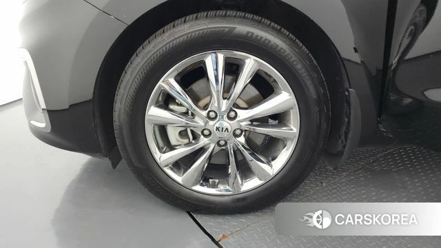 Kia The New Carnival id 4459122 из Кореи 29
