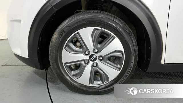 Kia Niro id 4251323 из Кореи 26