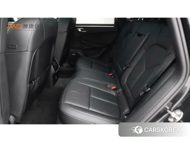 Porsche Macan 2023 Темно-серый из Китая, фото 5