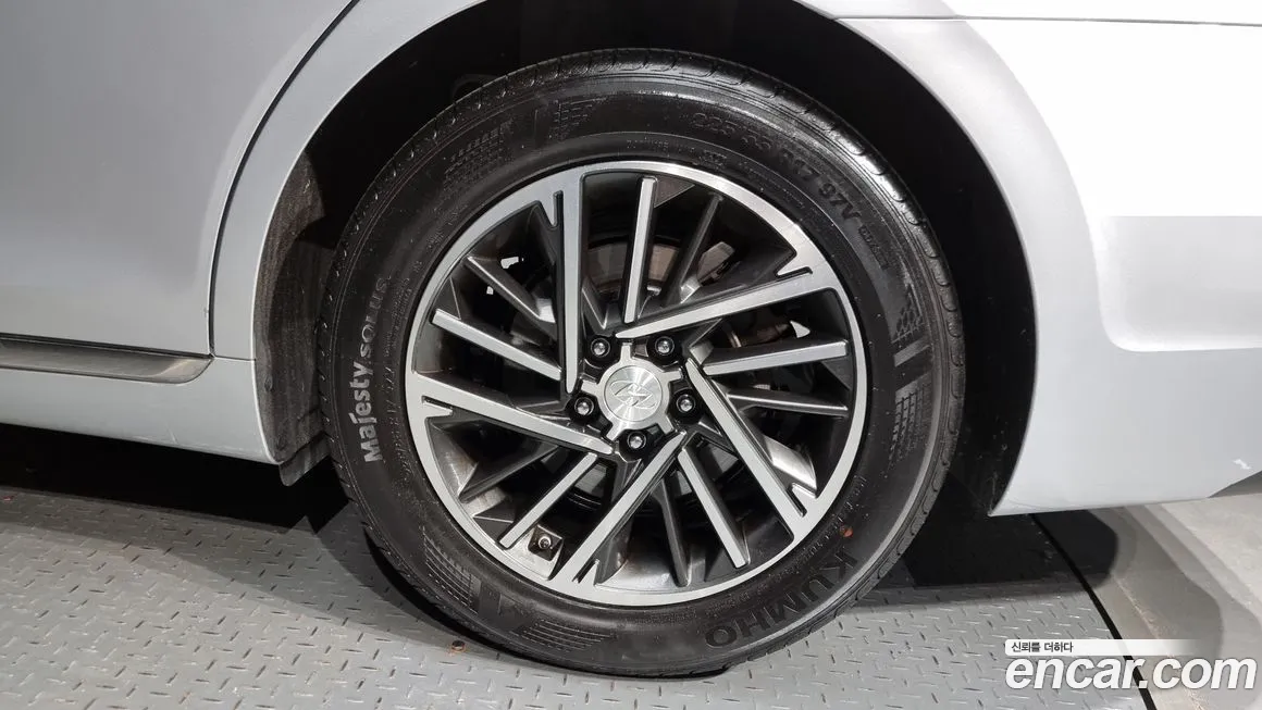 Hyundai The New Grandeur IG id 1891809 из Кореи 15