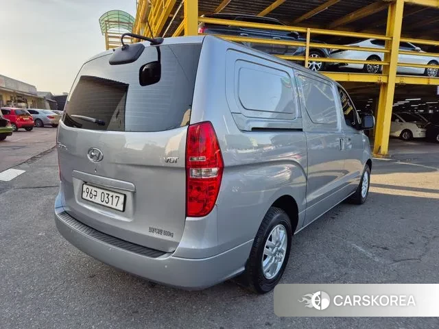 Hyundai The New Grand Starex id 2219087 из Кореи 15