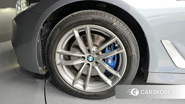 BMW 5 Series (G30) id 3814511 из Кореи 15