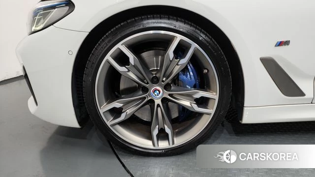 BMW 5 Series (G30) id 4518669 из Кореи 30