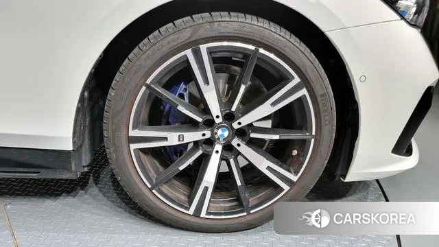 BMW 5 Series (G60) id 2857683 из Кореи 15