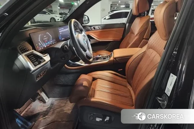 BMW X7 (G07) 2024 Черный из Кореи, фото 6