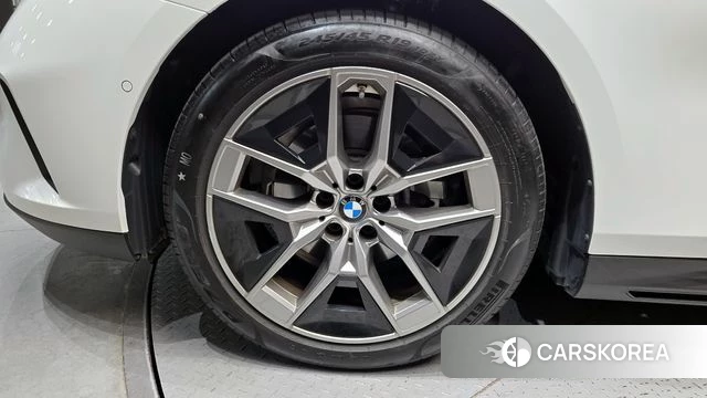 BMW 5 Series (G60) id 3870374 из Кореи 15