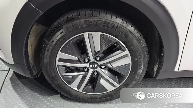 Kia The New Niro id 2980804 из Кореи 15