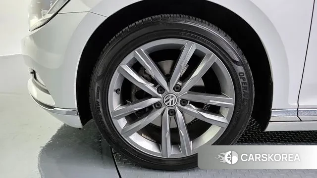 Volkswagen Passat GT (B8) id 3682593 из Кореи 15