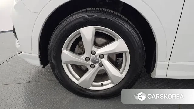 Audi Q3 (F3) id 3044572 из Кореи 15