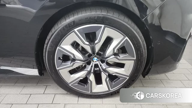 BMW i7 (G70) id 3400492 из Кореи 15