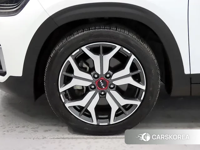 Kia Seltos id 3649988 из Кореи 15