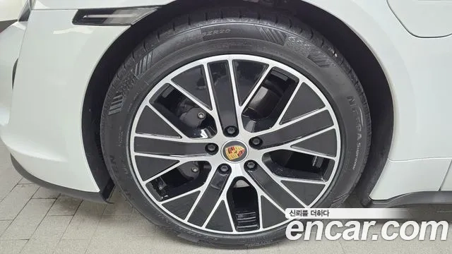 Porsche Taycan id 2874853 из Кореи 15