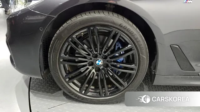 BMW 5 Series (G30) id 3386093 из Кореи 15