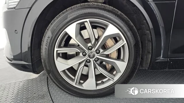 Audi e-Tron id 3561566 из Кореи 15