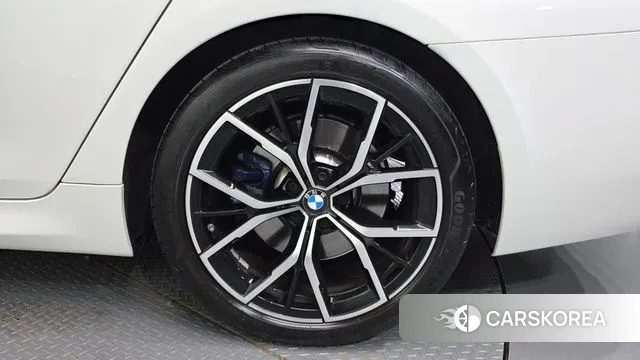 BMW 5 Series (G30) id 3012360 из Кореи 15