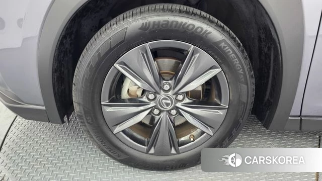 Lexus UX250h id 4626017 из Кореи 32