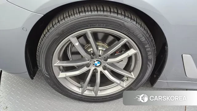 BMW 5 Series (G30) id 3402793 из Кореи 15