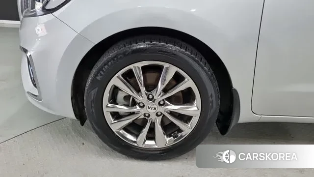 Kia The New Carnival id 2970902 из Кореи 15