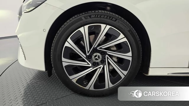 Mercedes-Benz E-Class W214 id 4539962 из Кореи 29