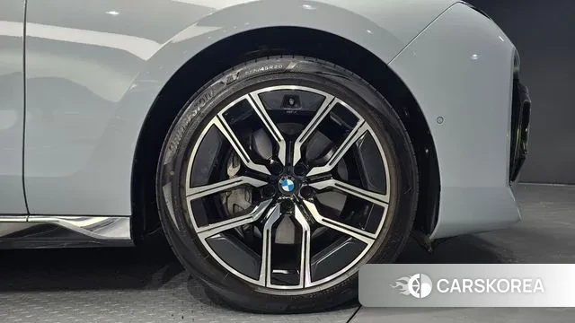 BMW 7 Series (G70) id 3649463 из Кореи 15