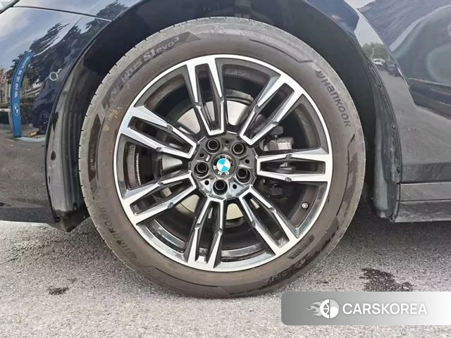 BMW 5 series 2025 Черный из Китая, фото 5
