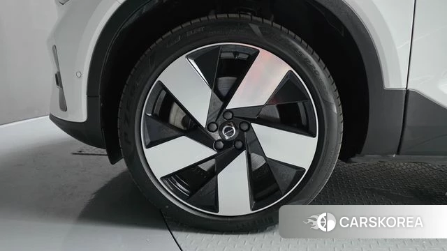 Volvo C40 Richards id 4494338 из Кореи 27