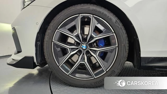 BMW 5 Series (G60) id 4853538 из Кореи 31