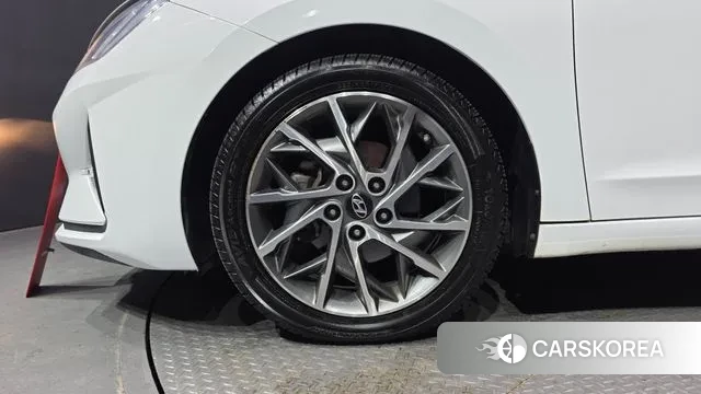 Hyundai The New Avante AD id 3243778 из Кореи 15