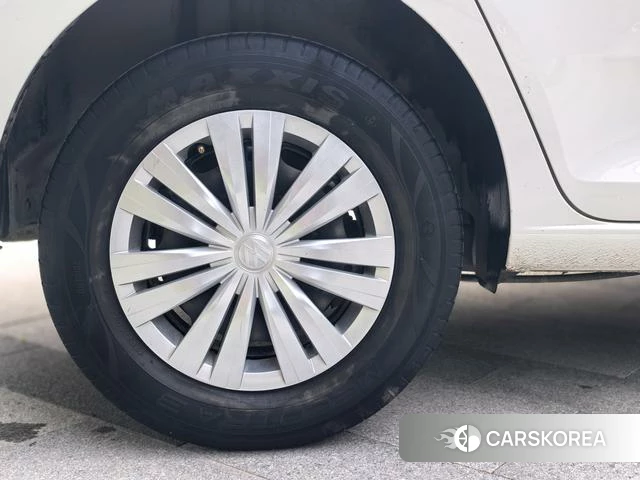 Volkswagen Santana id 4279115 из Китая 16