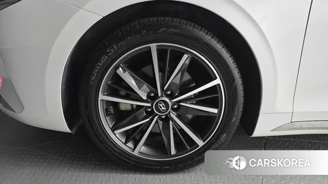 Hyundai The New Grandeur IG id 4631365 из Кореи 29