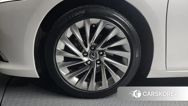 Lexus ES300h 7th generation id 3444900 из Кореи 15