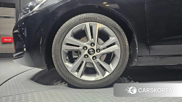 Hyundai Avante AD id 4305219 из Кореи 25
