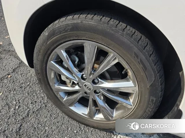 Kia The New Carnival id 3402682 из Кореи 15