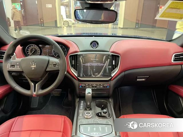 Maserati Ghibli id 4240378 из Китая 16