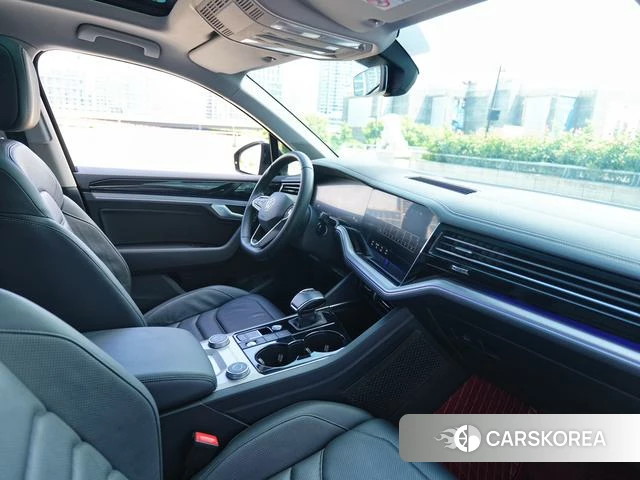 Volkswagen Touareg id 4359113 из Китая 9