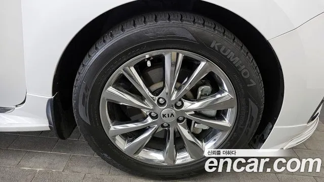 Kia The New Carnival id 2456975 из Кореи 15