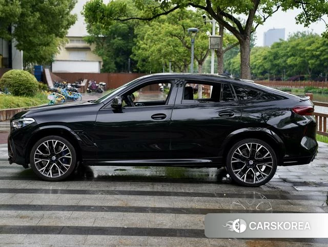 BMW X6 M id 4359668 из Китая 10