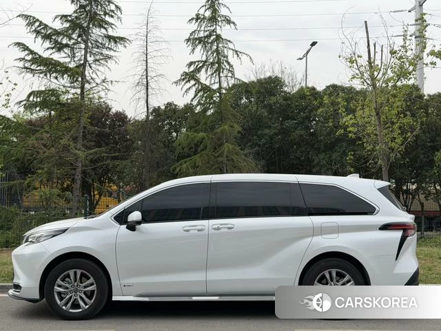 Toyota Saina 2025 Белый из Китая, фото 5