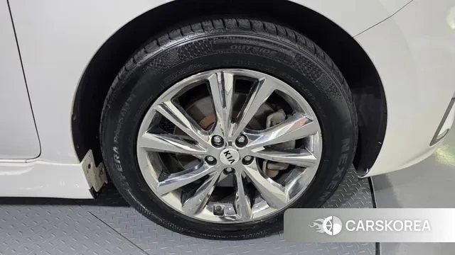 Kia The New Carnival id 3778969 из Кореи 15