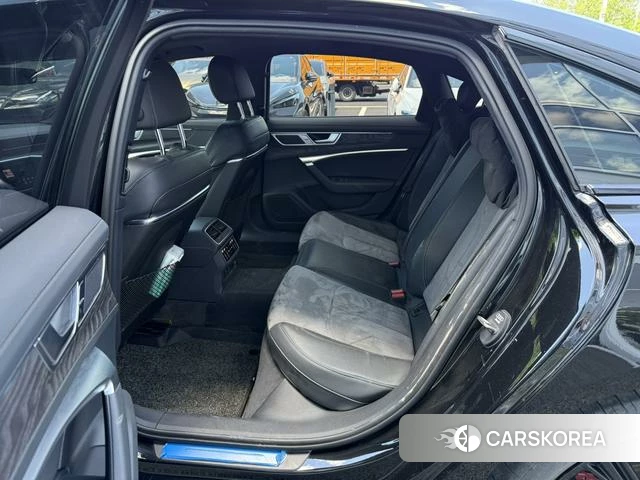 Audi A6L id 4278976 из Китая 10