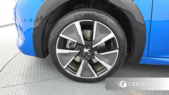 Peugeot e-208 second Generation id 3892027 из Кореи 15