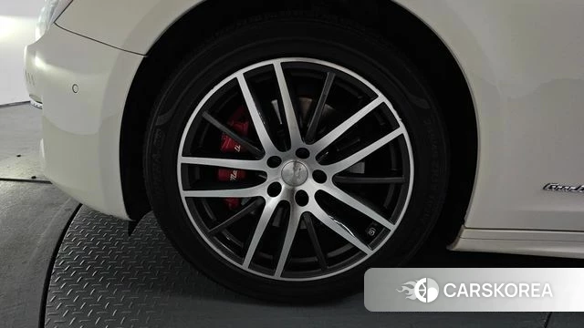 Maserati Ghibli id 4203796 из Кореи 15