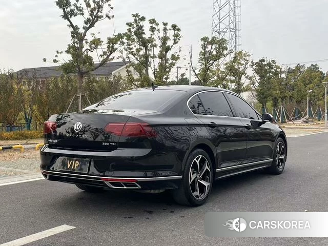 Volkswagen Magotan 2023 Черный из Китая, фото 5