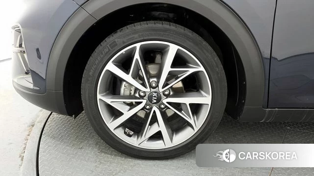 Kia The New Niro id 3904678 из Кореи 15