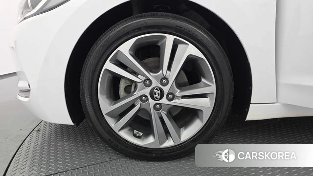 Hyundai Avante AD id 4326061 из Кореи 25
