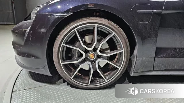 Porsche Taycan id 3136761 из Кореи 15