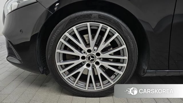 Mercedes-Benz A-Class W177 id 4284192 из Кореи 25