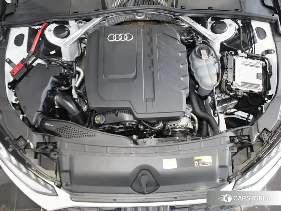 Audi A4L id 4674534 из Китая 10